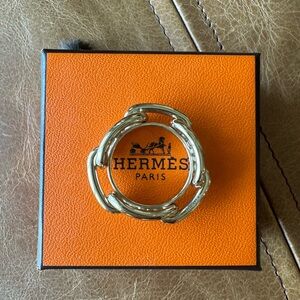 Hermes Regate scarf 90 ring gold